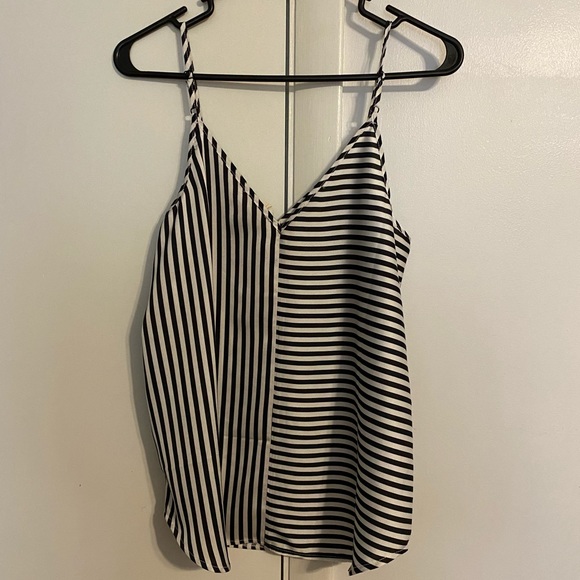 Tops - Black and white Sandy & Sid tank top